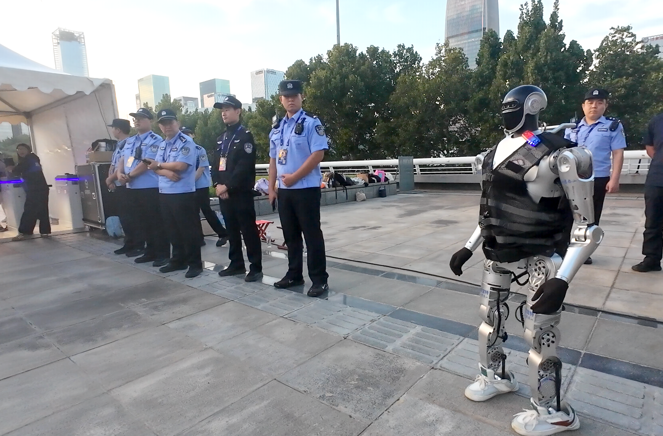 優寶特機器人AI“新警員”協助濟南公安圓滿完成周杰倫演唱會安保任務